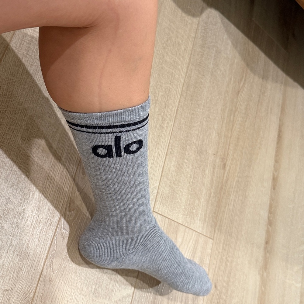 ALO unisex Gray Casual Socks - Picture 7 of 7